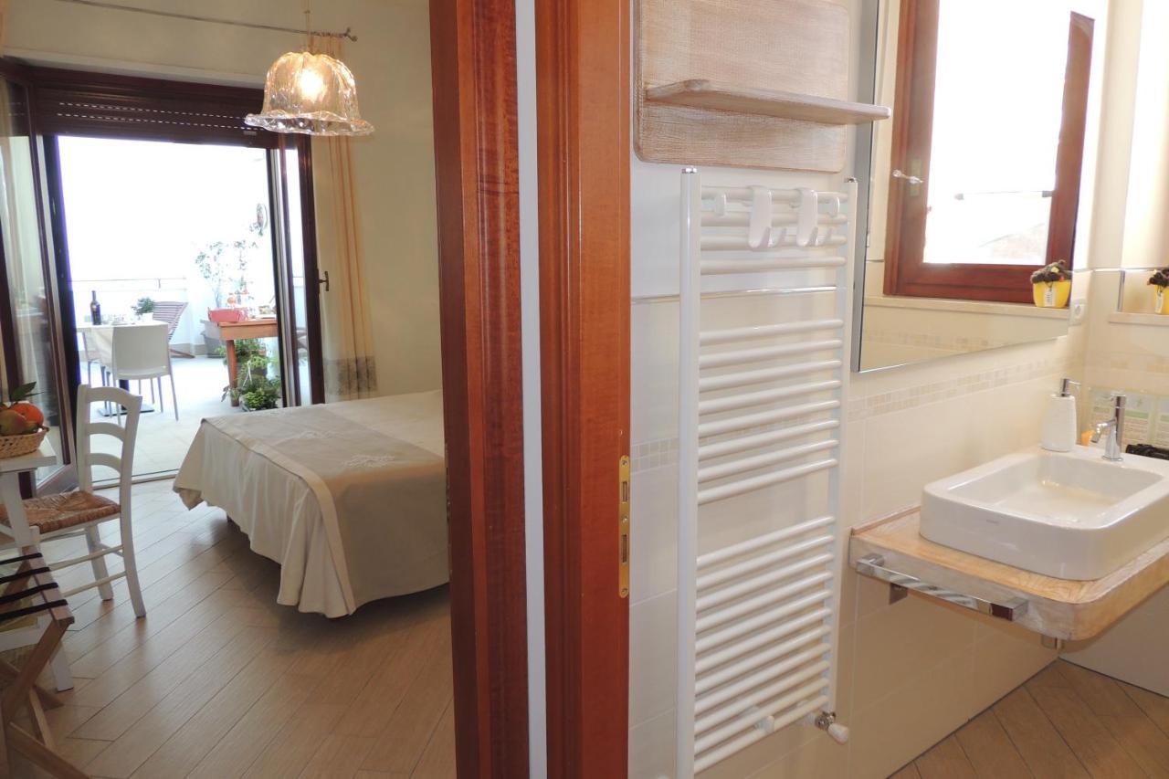 La Terrazza Panzió Oristano Kültér fotó